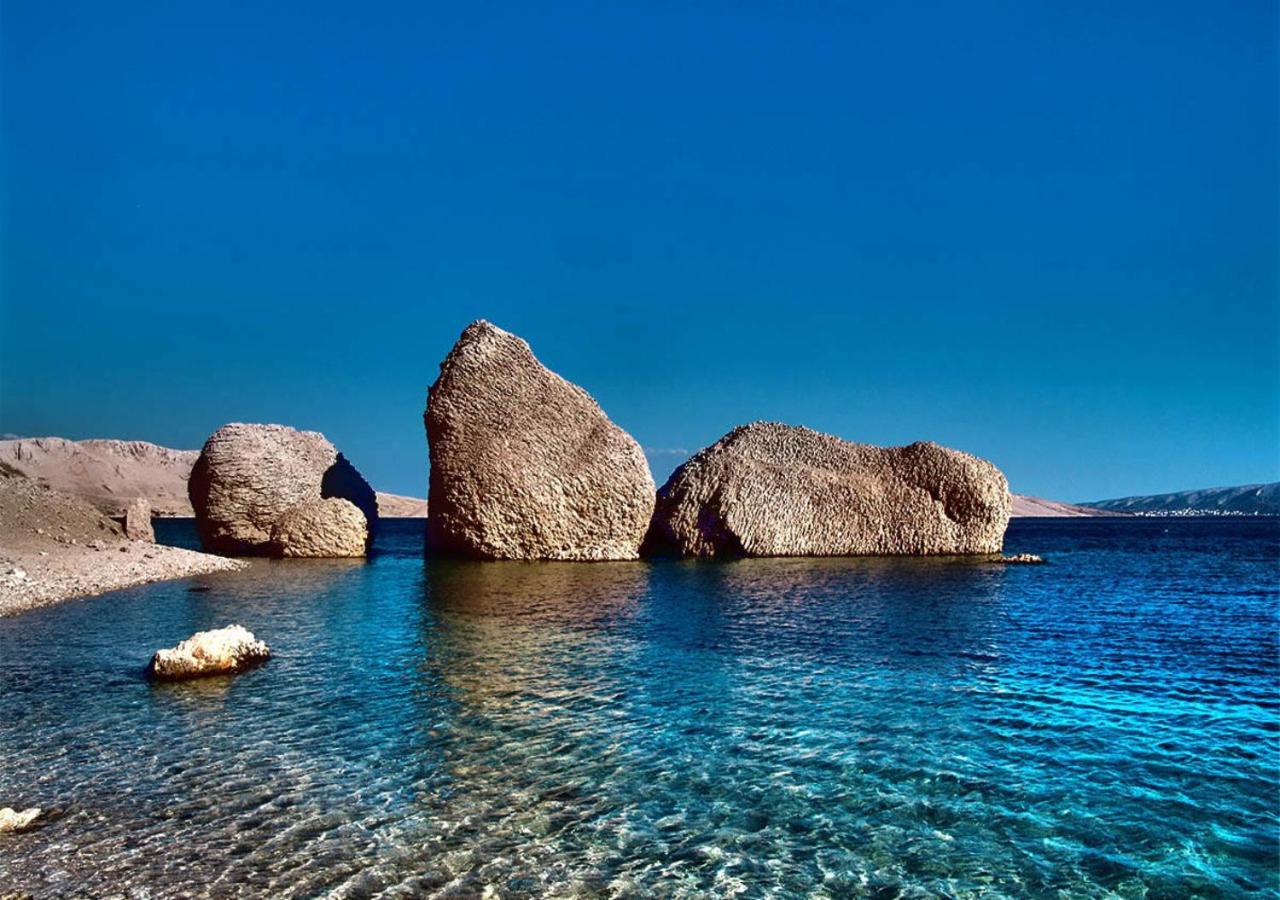 The Peaceful Vacation Apartment Metajna Bagian luar foto